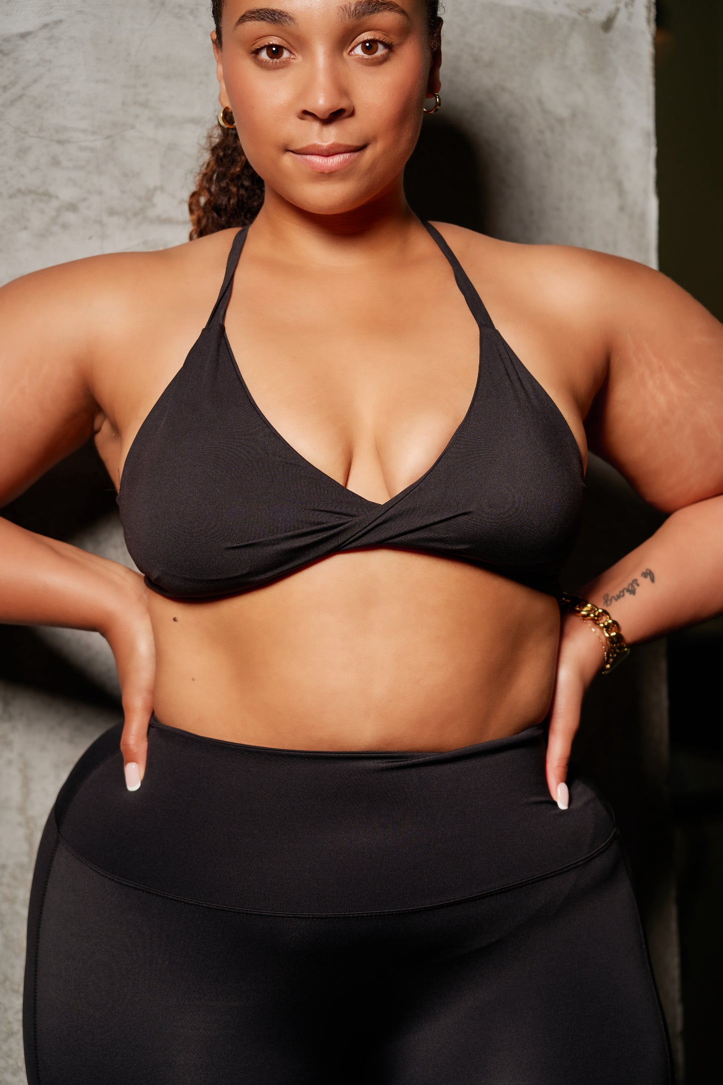 Minimal Seamless Set (Plus Size Only)
